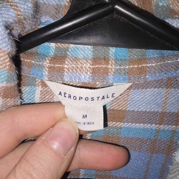 Aeropostale Blue Plaid Flannel Crop Shirt Long Sleeve Sz M Collar Pockets Button - Picture 3 of 6